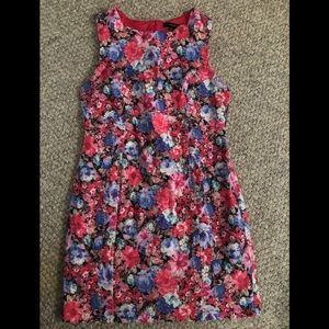 Floral mini dress. Size large.